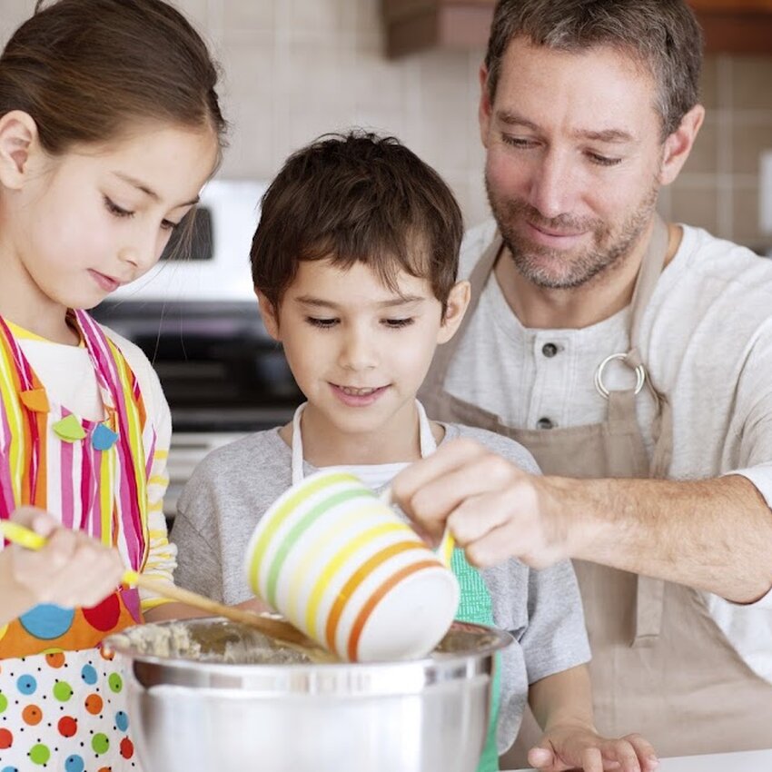 &eacute;voil&agrave;5 - Takeout Available Restaurants Near: J7E2W8