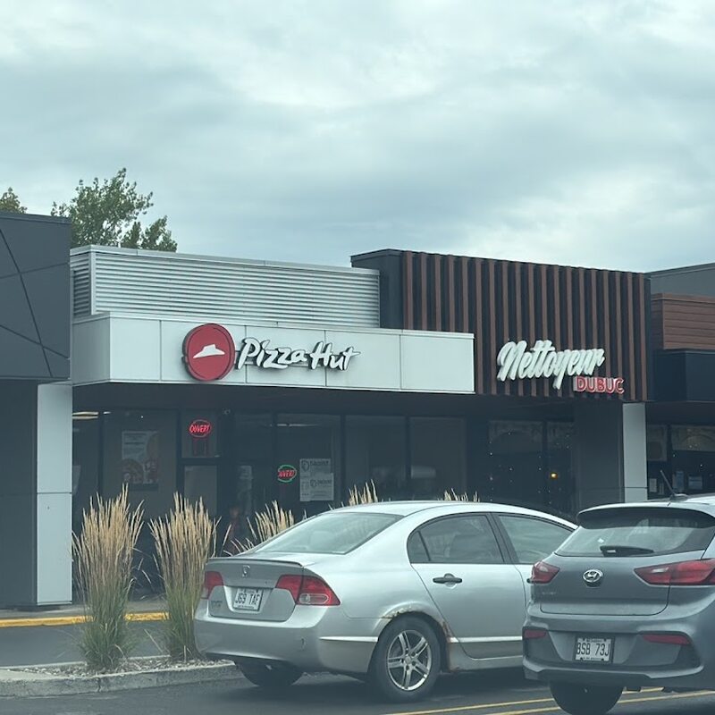 Pizza Hut Restaurant