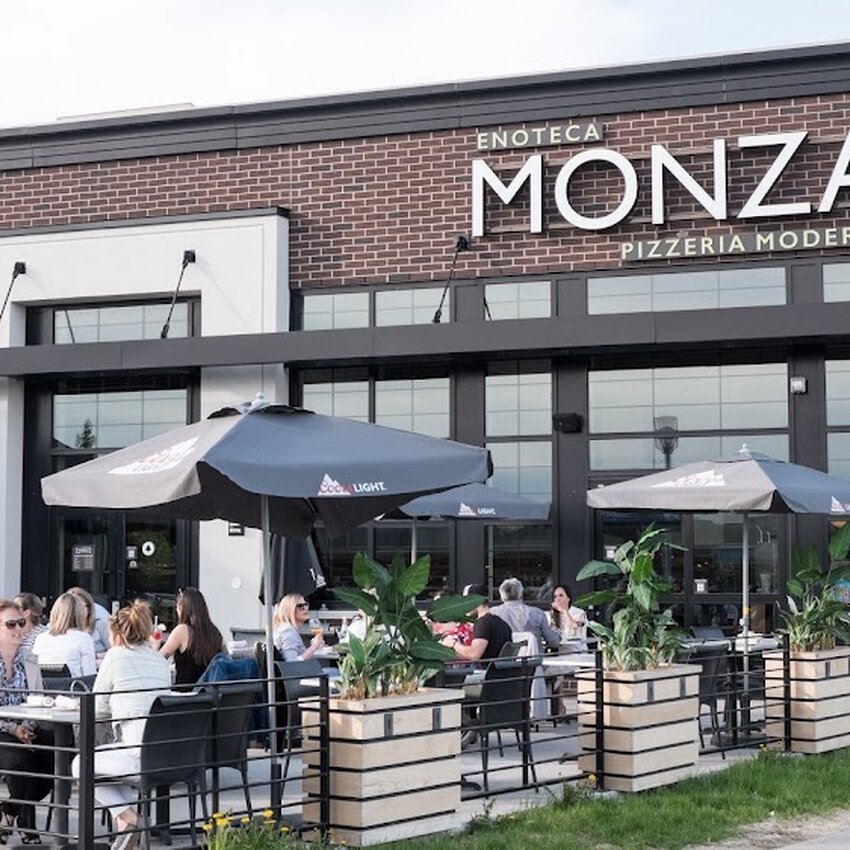 Enoteca Monza Pizzeria Moderna - Restaurants pr&egrave;s de: J3Y8C7