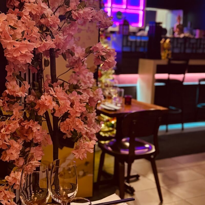 Uni Sushi - Restaurants in Montreal