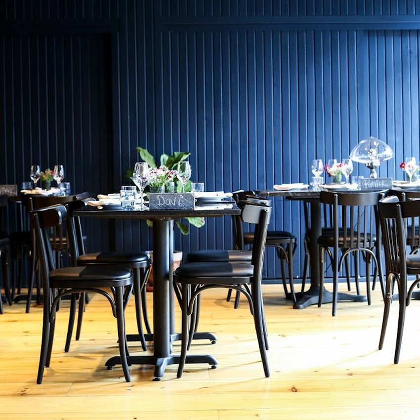 &Icirc;le Flottante - Restaurants Fran&ccedil;ais pr&egrave;s de: H2V4E4