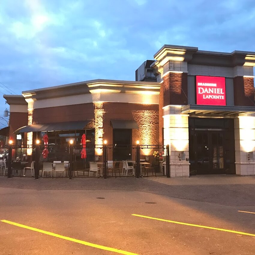 Brasserie Daniel Lapointe - Poutine, Bagels Restaurants in Granby