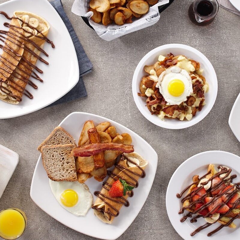 L'Oeufrier - BBQ, Poutine Restaurants in Mascouche