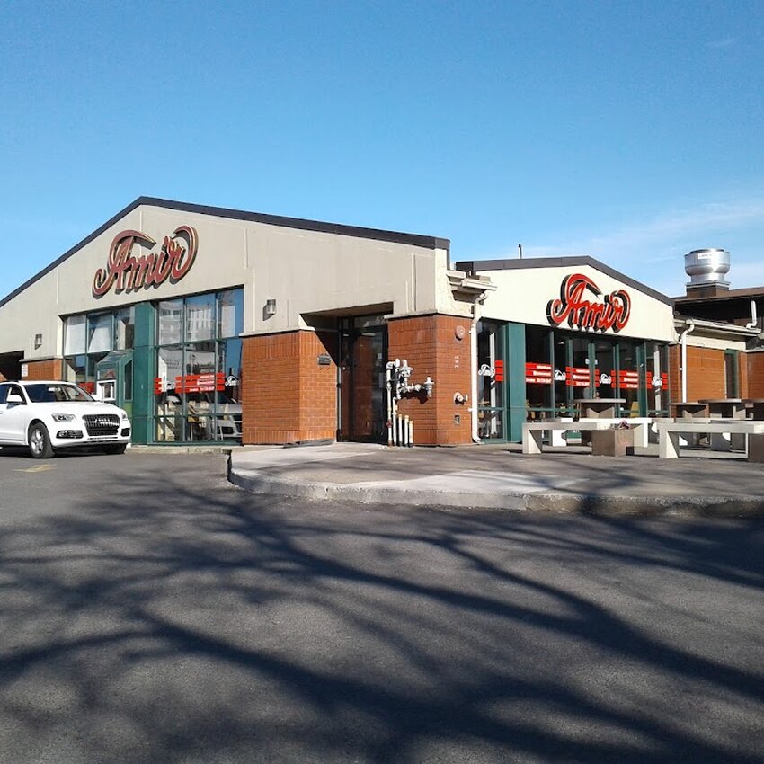 Amir -  Restaurants Near: H4P2P9