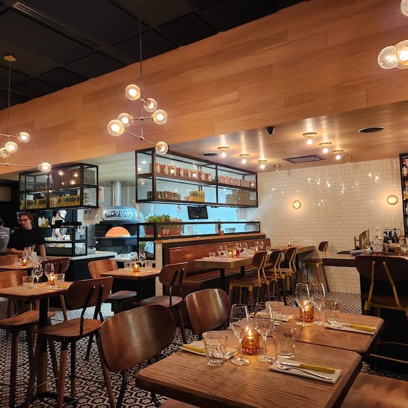 Pizzéria NO.900 - Restaurants de Montréal