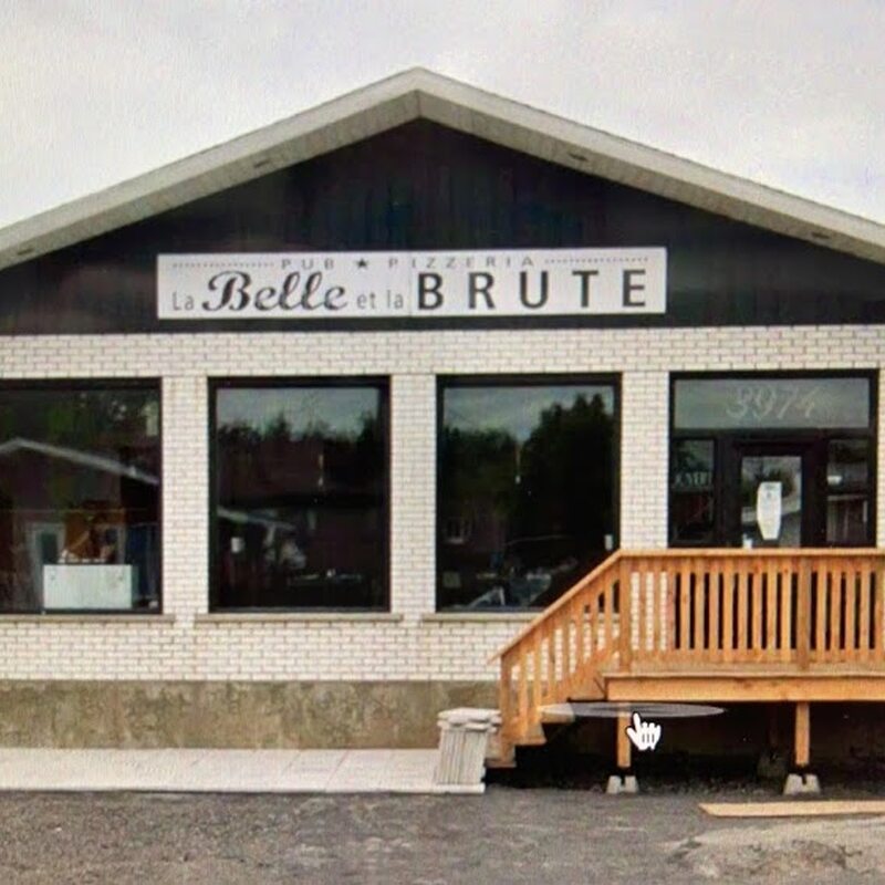 La Belle et la Brute - Chicken Wings, Poutine Restaurants in Montreal