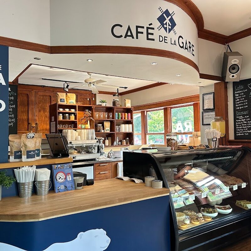 Caf&eacute; de la Gare X Bor&eacute;ale Ravito - Caf&eacute;s de Sainte-Ad&egrave;le
