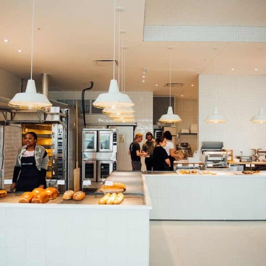 La B&ecirc;te &agrave; Pain - P&acirc;tisseries Ouverts midi Laval