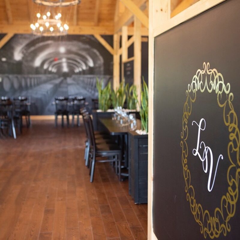 La Vista - Wheelchair Accessible Entrance Restaurants in Kahnawake