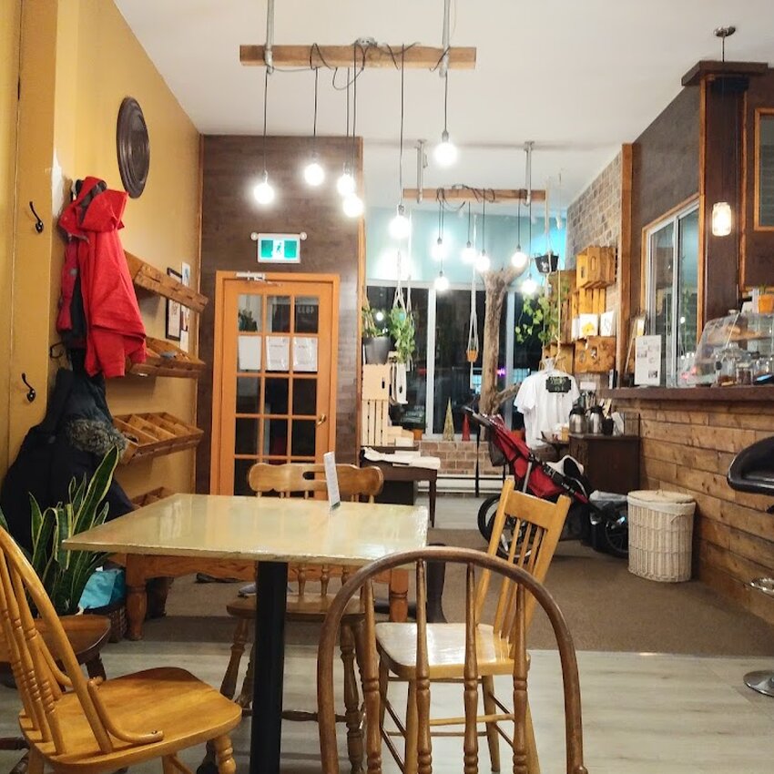 Caf&eacute; Chato - Montreal Theme / Unique Experience Open Tuesday Restaurants