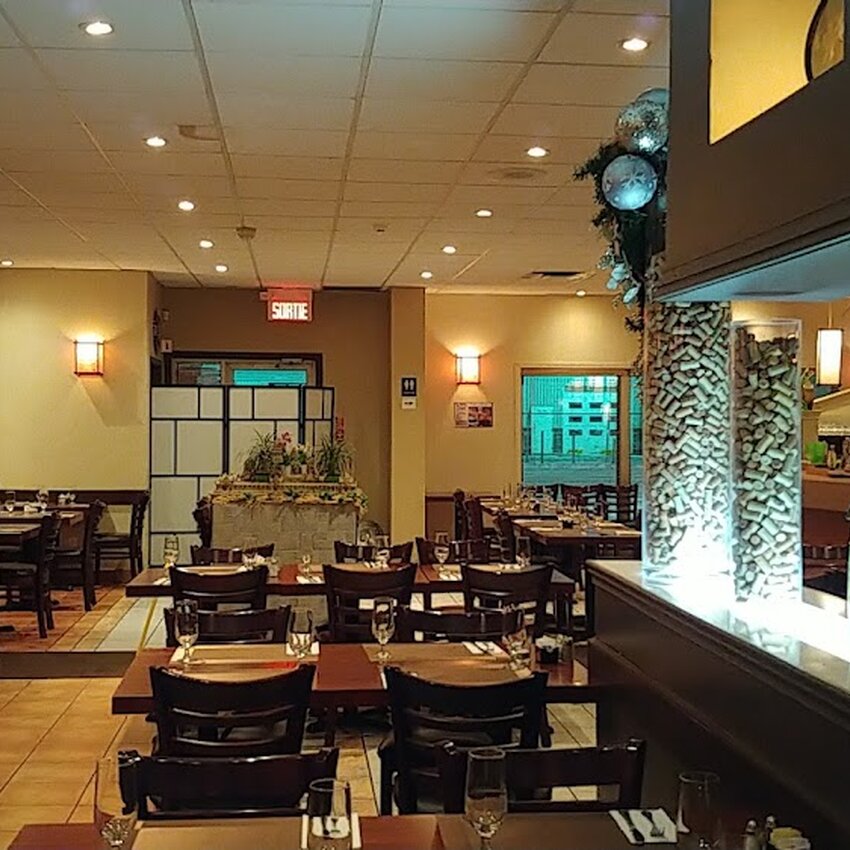 Sakura Chi - Restaurants pr&egrave;s de: J7R5R4