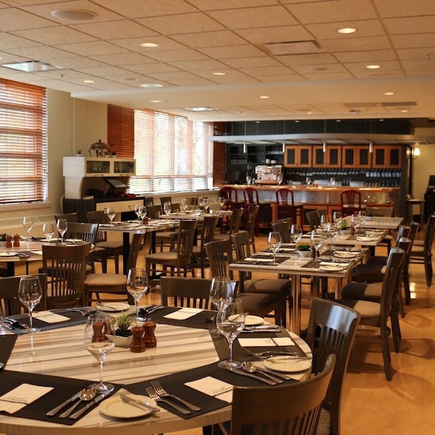 Les Cailles / &Eacute;cole h&ocirc;teli&egrave;re Fierbourg -  Restaurants Near: G1G4C8