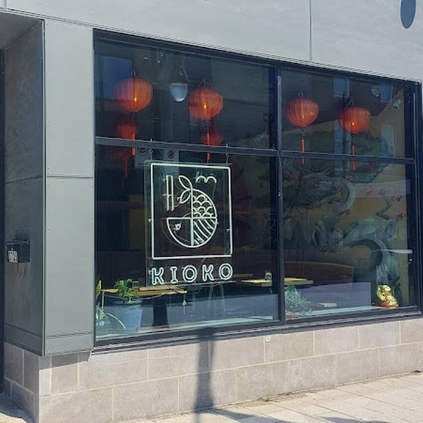 Le Kioko - Salads Restaurants Near: H4E1A4