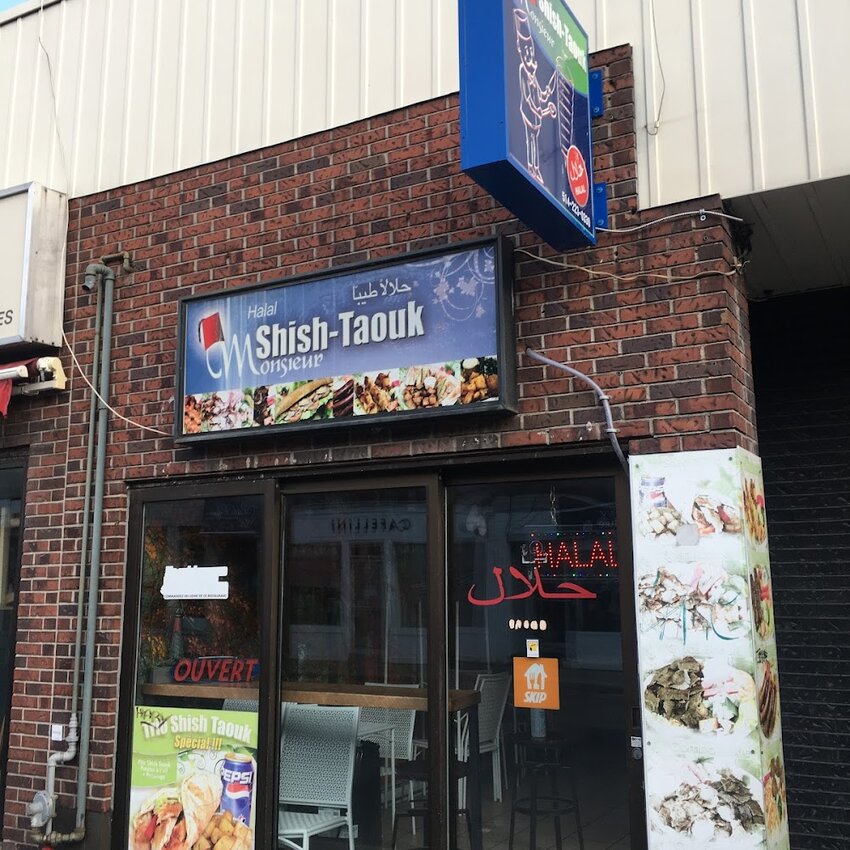 Monsieur Shish Taouk - Poutine, Bubble Tea Restaurants Near: H2V4E8