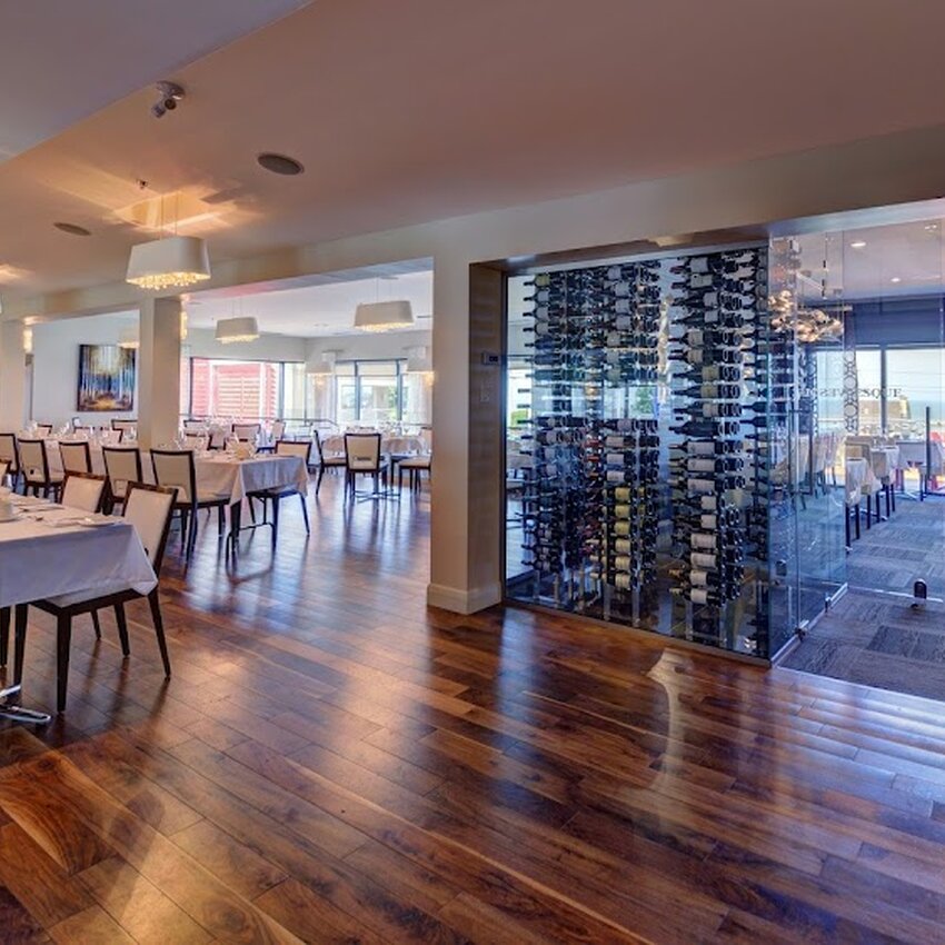 La Griffe - Restaurants Entrée accessible aux fauteuils roulants de Rivière-du-Loup
