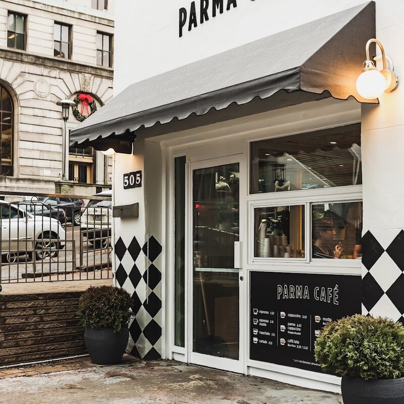 Parma Café - Pasta, Pizza Restaurants in Montreal