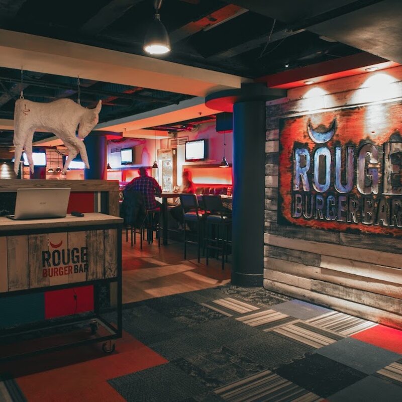 Rouge Burger Bar - Burgers de Chicoutimi