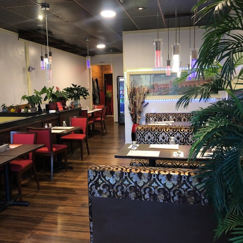 Restaurant Star Kabab - Live Entertainment / Shows Restaurants in Chomedey