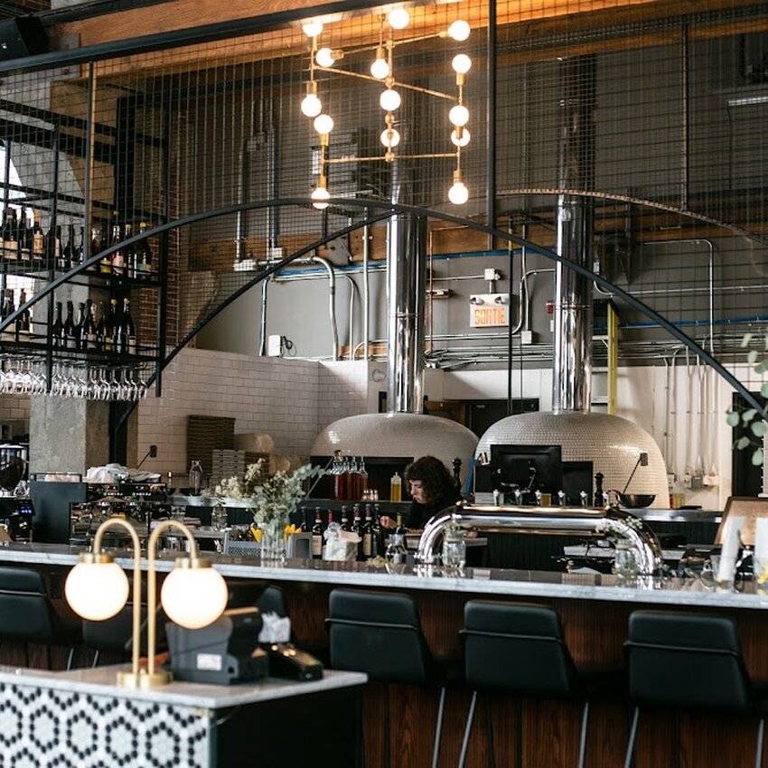 Pizz&eacute;ria NO.900 - Montreal Pizzerias Open Now