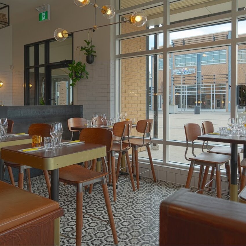 Pizz&eacute;ria NO.900 - Restaurants pr&egrave;s de: J4B3B6