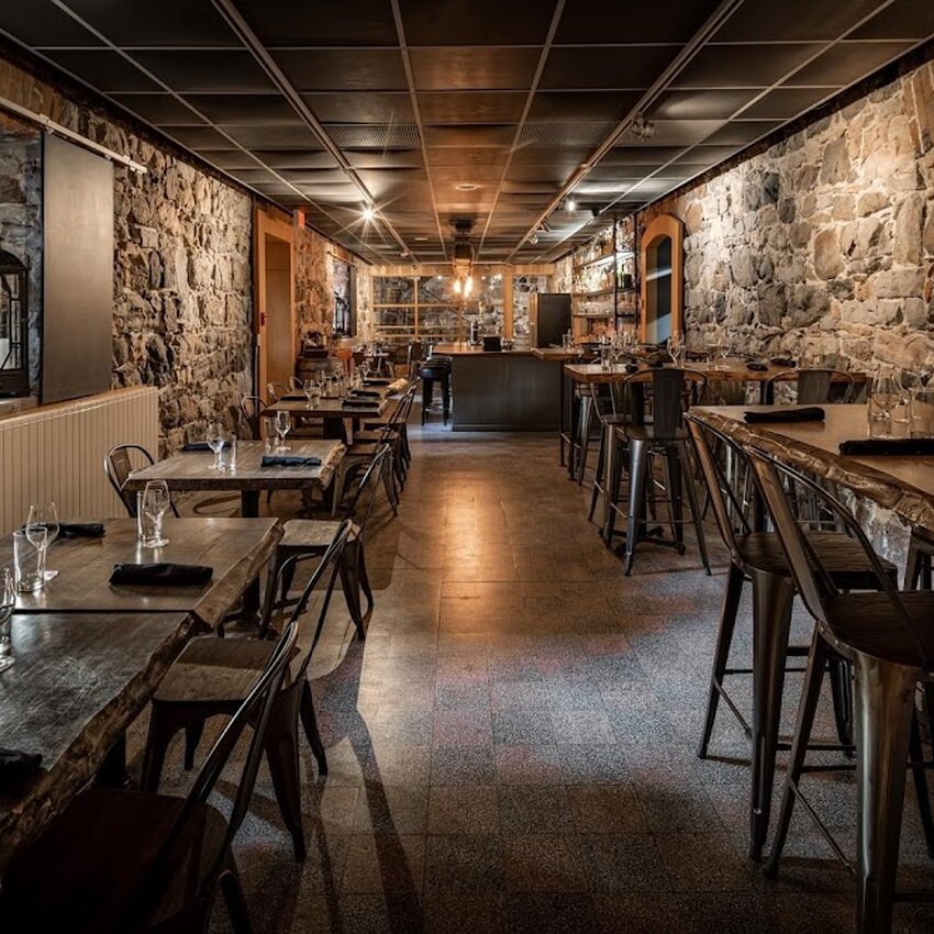 Le Sacr&eacute; Bistro - Montreal Restaurants