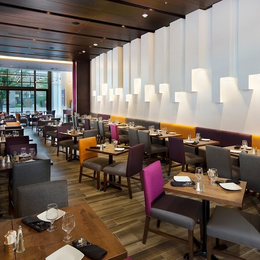 Le Restaurant Crossbar - Restaurants Am&eacute;ricains pr&egrave;s de: H2V4E4