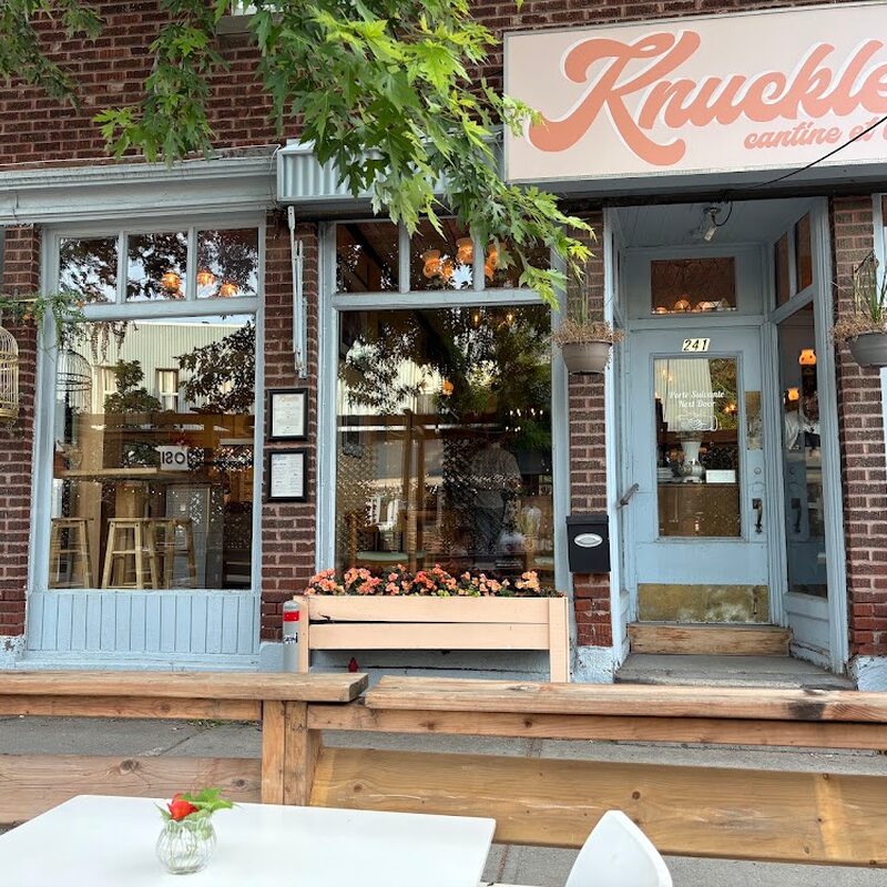Knuckles Cantine & Vins - Restaurants de Montréal