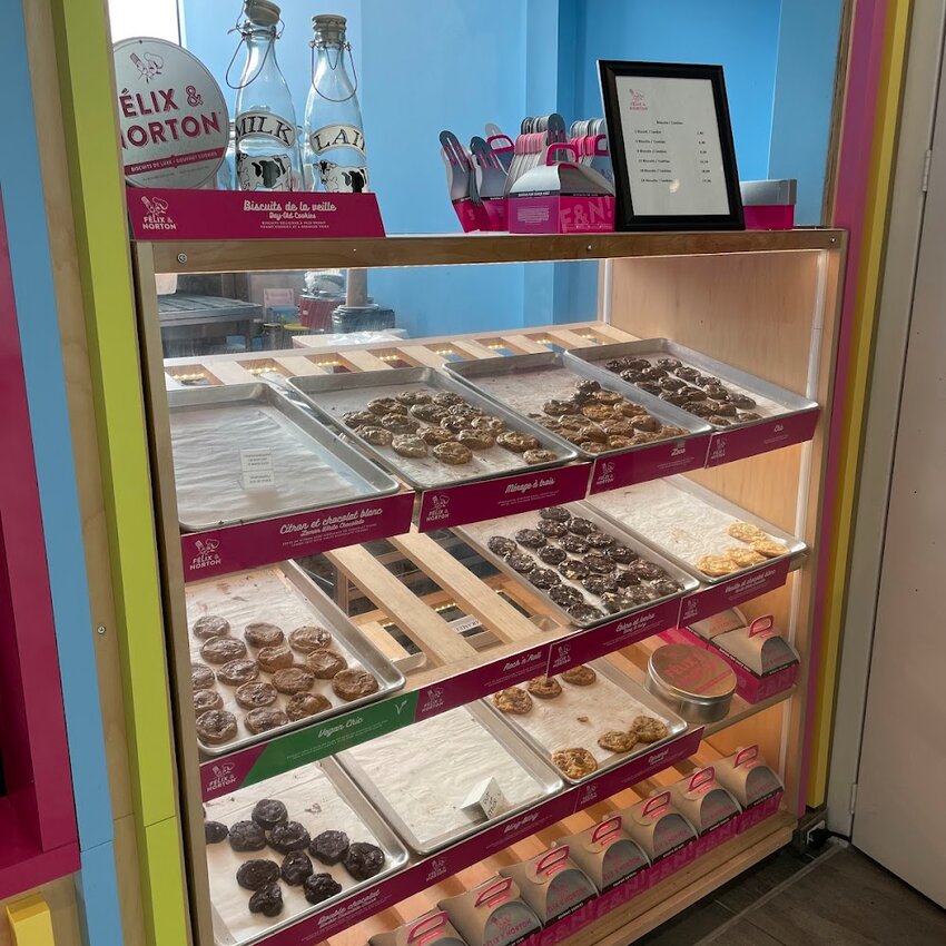 Le Glacier Bilboquet - Ice Cream, Breakfast Restaurants Near: H4E3J2