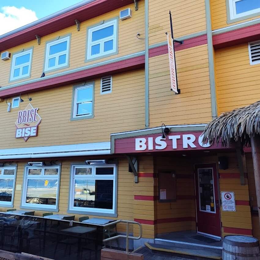 Bistro-Bar Le Brise Bise - Great selection of beers, Pubs, Delivery, Online Reservations, Microbreweries Restaurants in Quebec