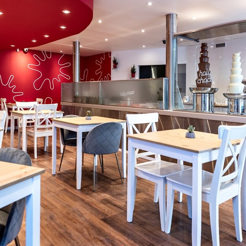HolyChoco - Caf&eacute;s Restaurants Near: H2W2M4