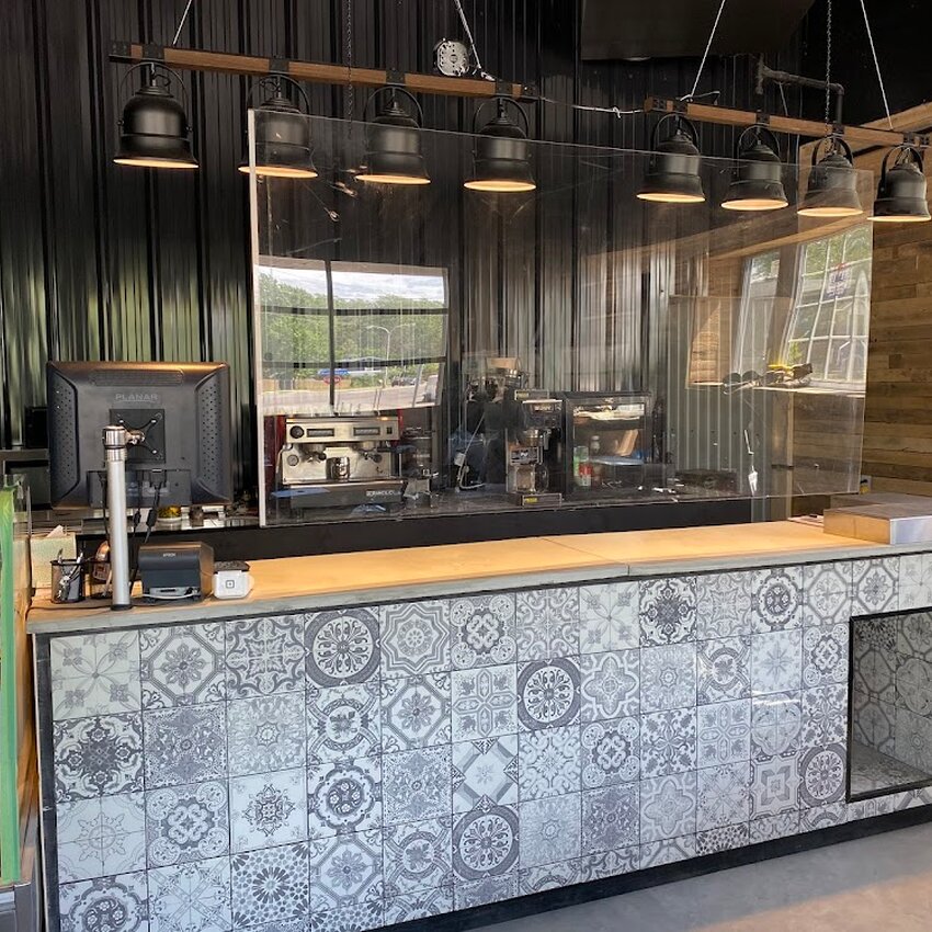 Caf&eacute; Arthur -  Restaurants Near: J7P2B2