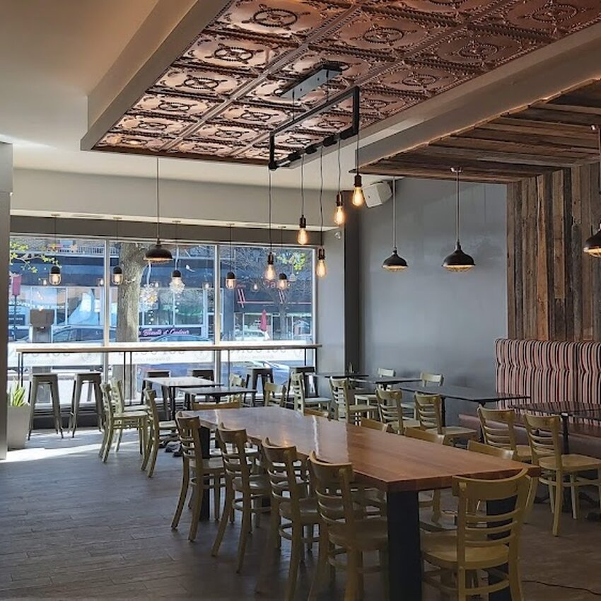 Sopoong -  Restaurants Near: H3W3E7