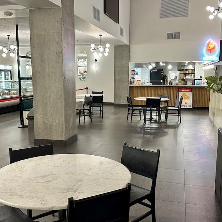 Roch le Coq - Brunch Restaurants Near: H2C2E9