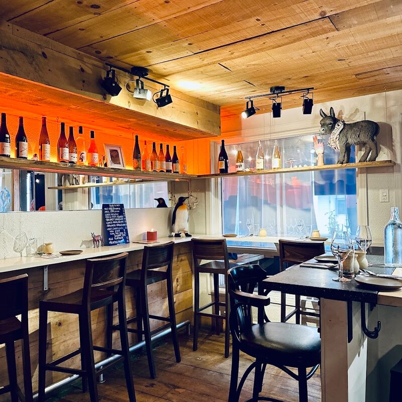 La Buvette Gentille - Grill, Middle Eastern, Regional, Steakhouses Restaurants in Quebec