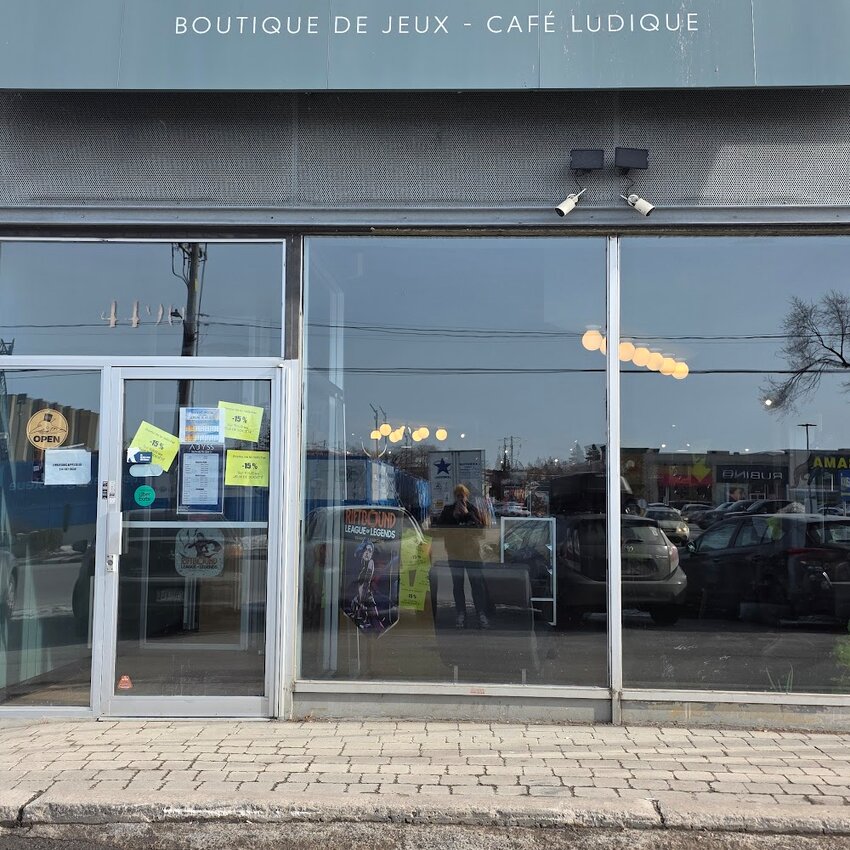 Abyss Resto-Pub Ludique - Ramen, Poutine Restaurants Near: H2E1C8