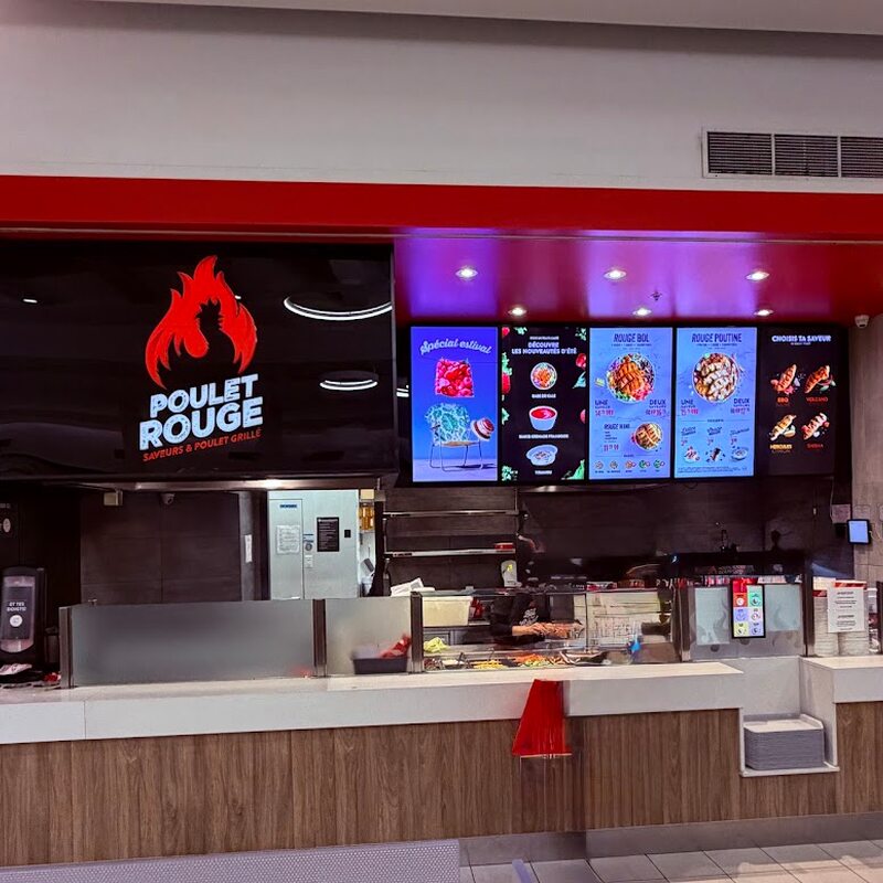 Poulet Rouge - Poutine in Montreal