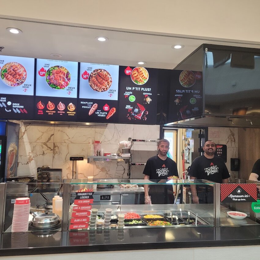 Poulet Rouge - Poutine, Tea, Bubble Tea Restaurants in Repentigny