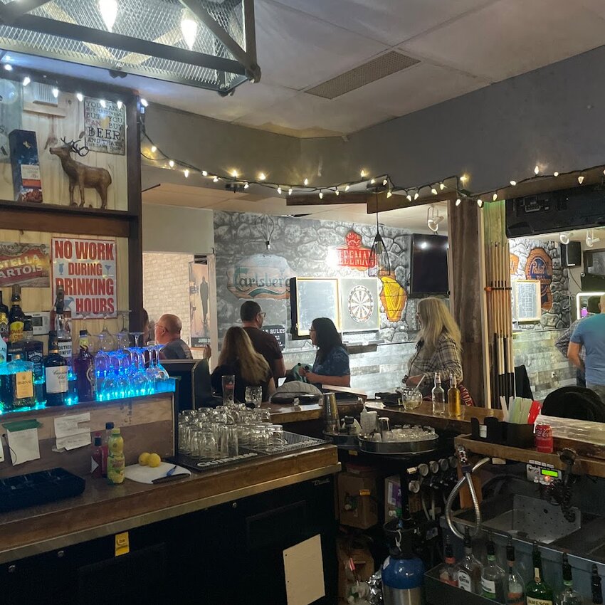 The pines Pub - Restaurants Near: J7V1Y3