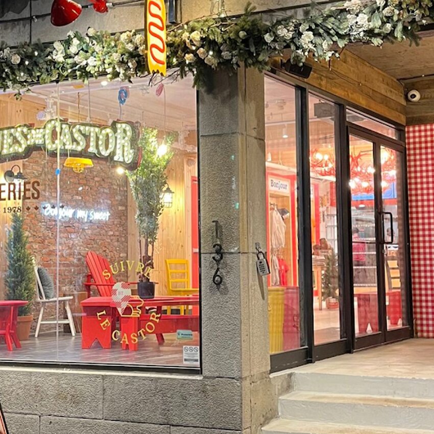 Queues de Castor - BeaverTails -  Restaurants Near: H2Y2E2