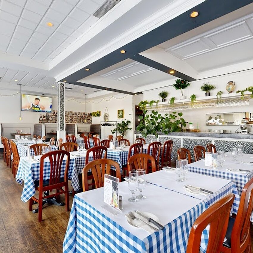 Gyro Grill - Restaurants Grecs Brossard