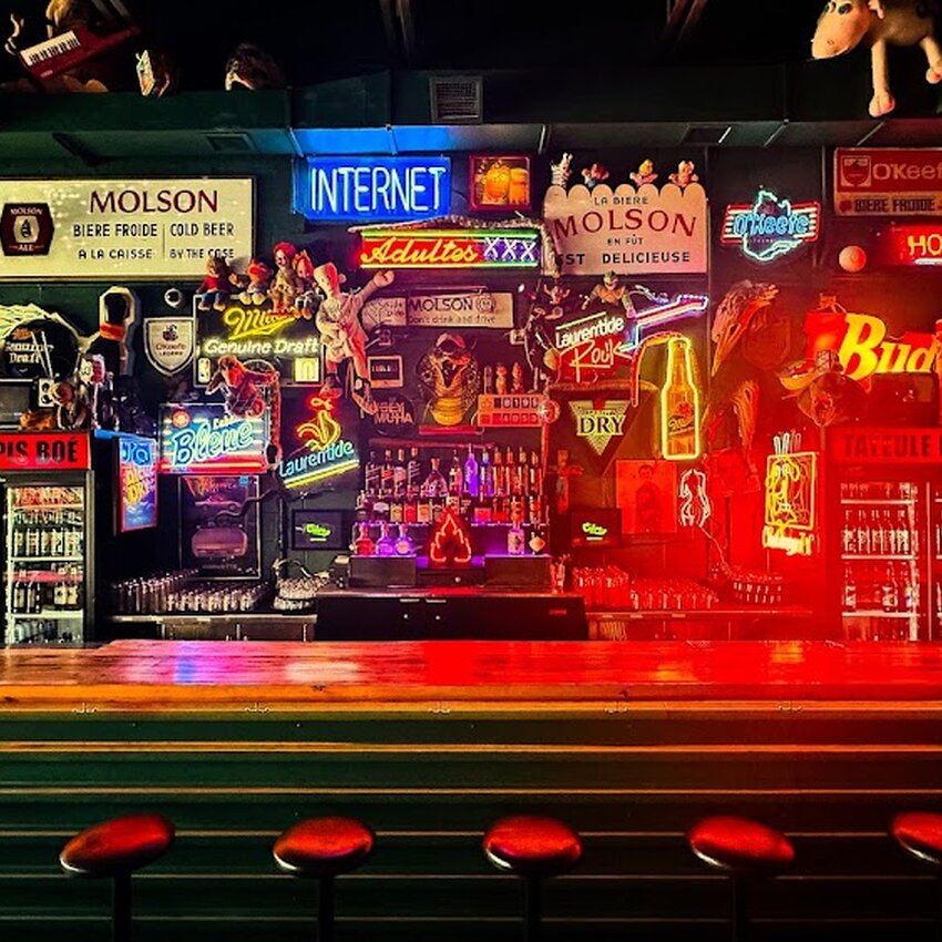 Taverne Cobra - Pubs, Resto-Bars, Great selection of beers Restaurants Near: H2V4E4