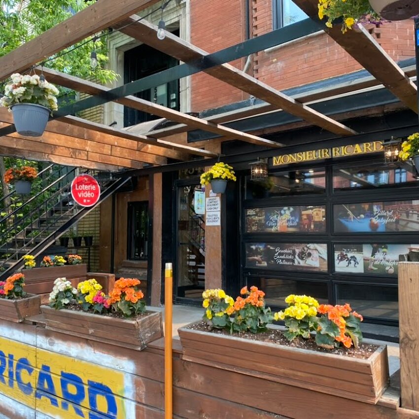 Monsieur Ricard - Poutine, Breakfast, Bubble Tea Restaurants in Montreal