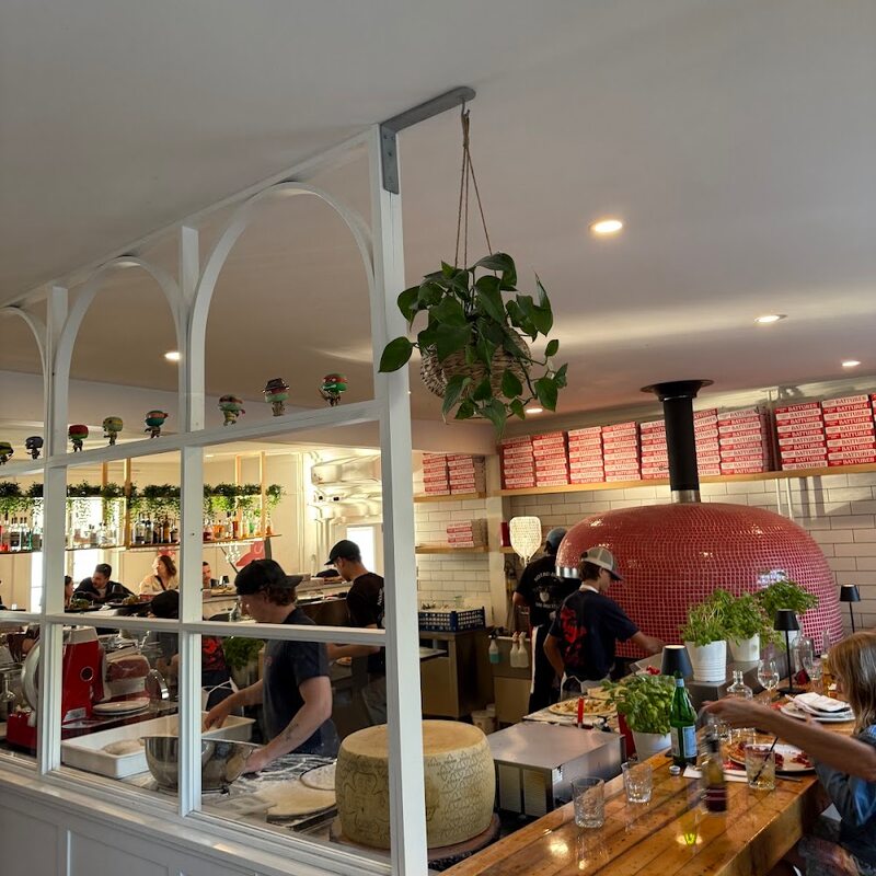 Pizzeria des Battures - Restaurants Grillades, Italiens, Pizza, Salades, Pâtes de Québec