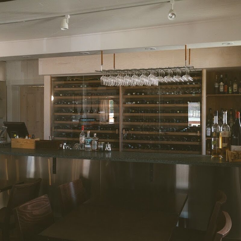 Faux Bergers - Grill, Italian, Pizza, Salads, Pasta Restaurants in Quebec