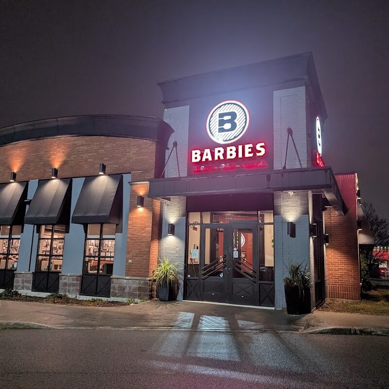 Barbies Resto Bar Grill - Restaurants in Saint-Constant
