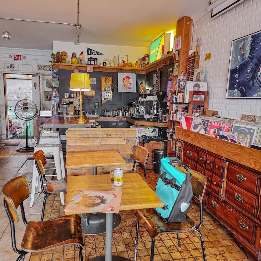 Ma M&egrave;re en Feu - Brunch Restaurants Near: H1Y1X9