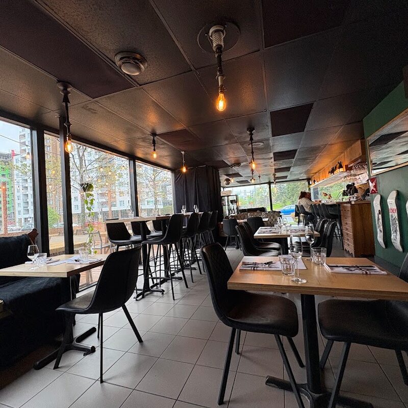 Ambre Buvette - Grill, Italian, Pizza, Salads, Pasta Restaurants in Quebec