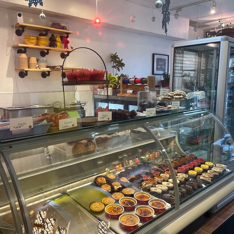 Pâtisserie Juste une Fois - Restaurants in Montreal
