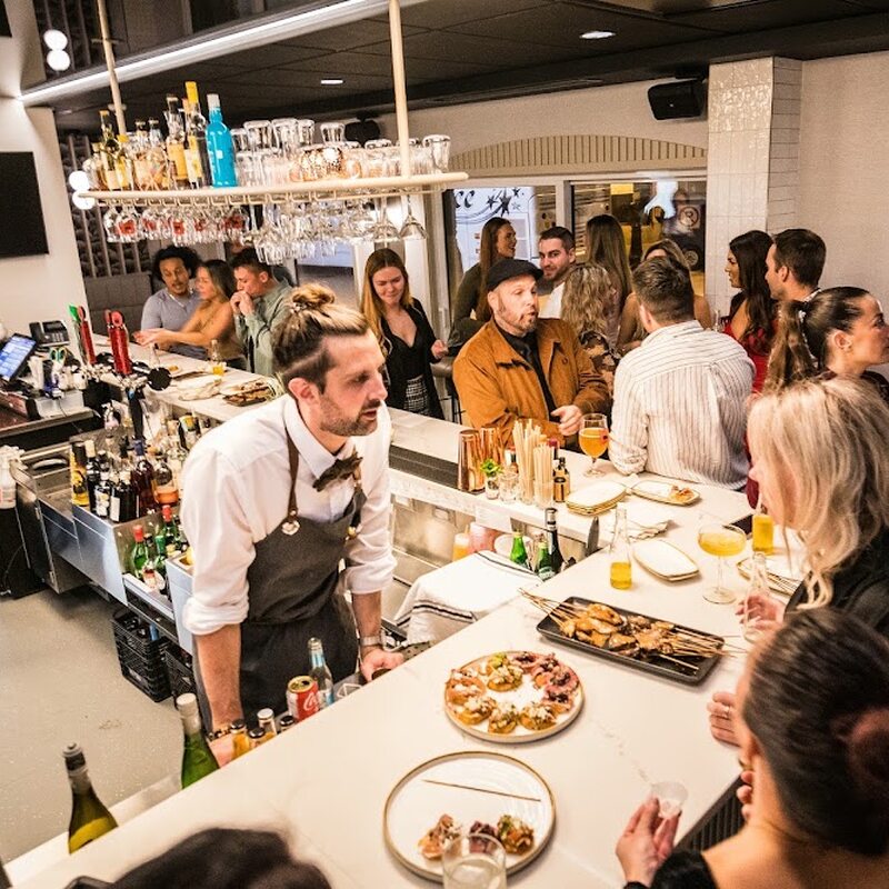 Nouvo Cuisine & Mixologie - Grill, Italian, Pizza, Salads, Pasta Restaurants in Quebec