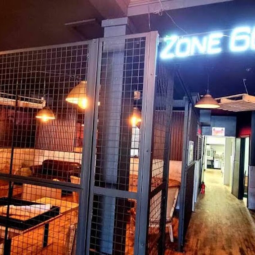 L'Usine - Restaurants Pâtes près de: J7Y4E5